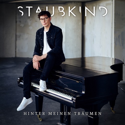 Staubkind hinter meinen - -,